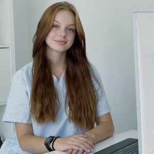 https://www.tierarztpraxis-kuester.de/wp-content/uploads/2025/09/Bild-Abby-Website-300x300.jpg
